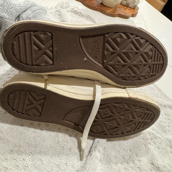 Converse Cream Scallop Detail High-Top Sneakers - Picture 7 of 7